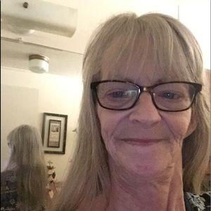 Meet your Posher, Deborah